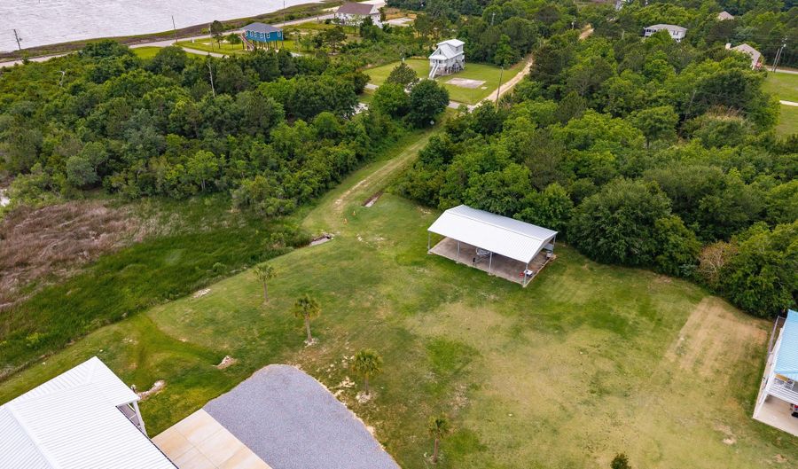 5004 Oak St, Bay St. Louis, MS 39520 - 3 Beds, 3 Bath