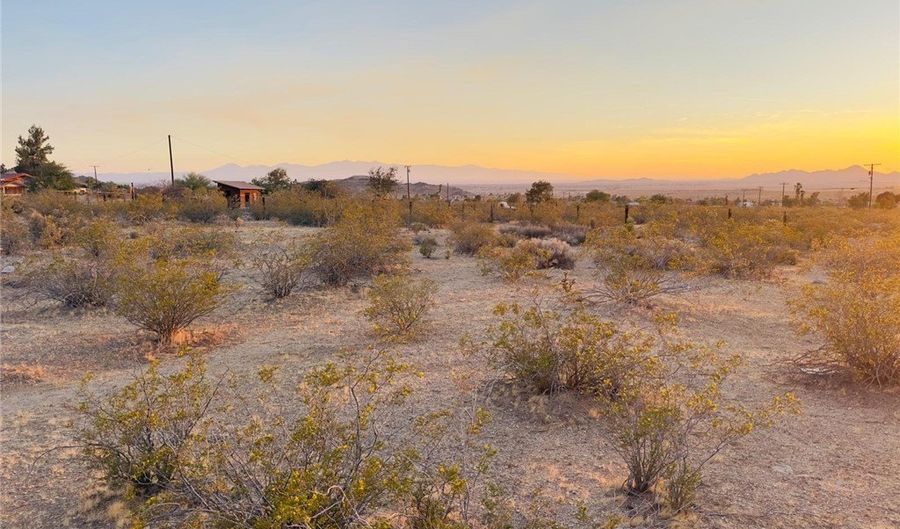 2 Old Mine Rd, Apple Valley, CA 92307 - 0 Beds, 0 Bath