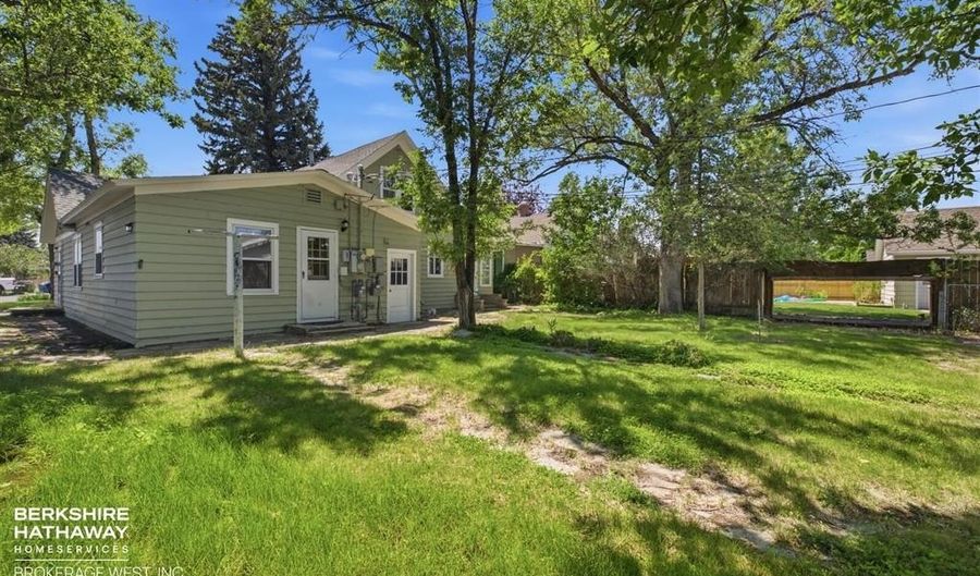 1431 Wyoming Ave, Cody, WY 82414 - 3 Beds, 3 Bath