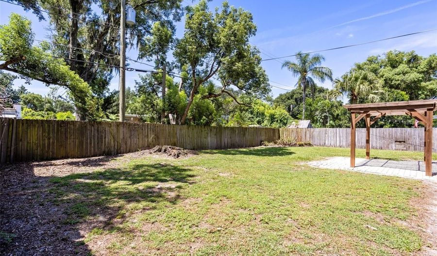 3010 OXFORD St, Orlando, FL 32803 - 3 Beds, 2 Bath