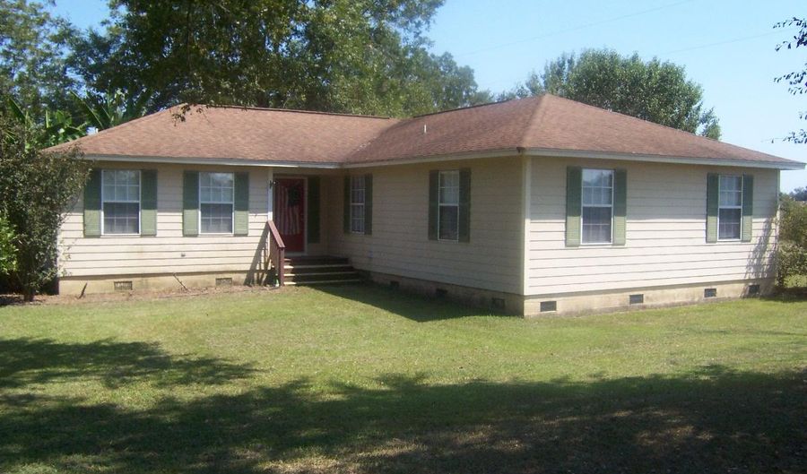 1009 B Hwy 177, Bonifay, FL 32425 - 4 Beds, 2 Bath