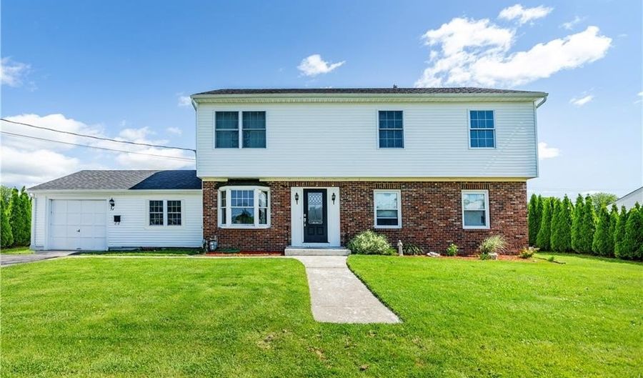 74 Brookhaven Dr, East Providence, RI 02914 - 4 Beds, 2 Bath