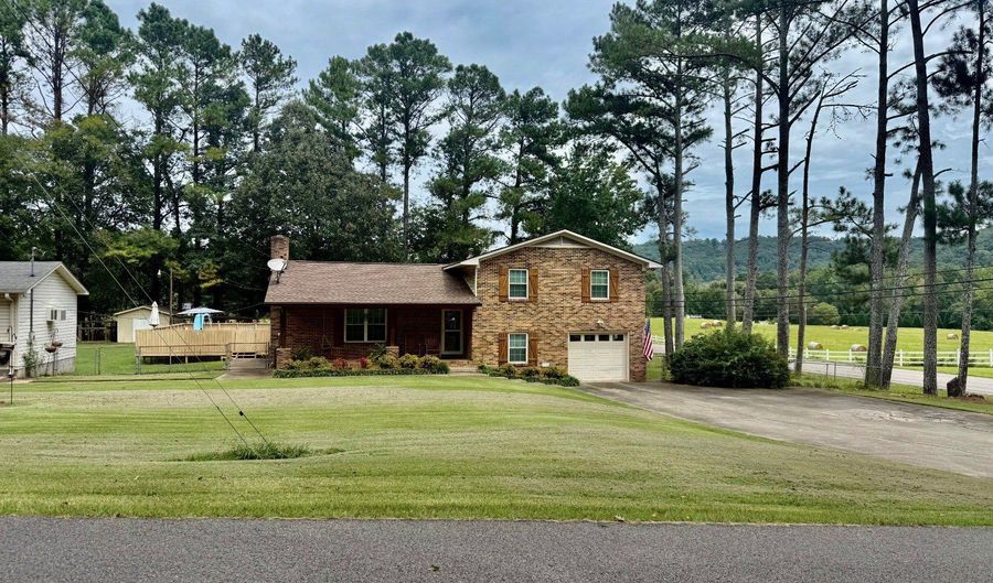 100 Gilliland Dr, Attalla, AL 35954 - 4 Beds, 3 Bath