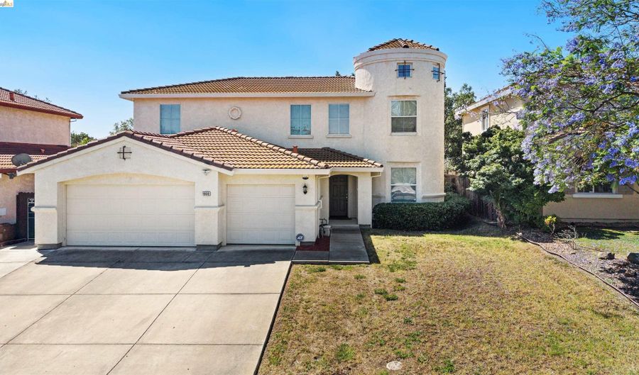 1900 Kern Mountain Way, Antioch, CA 94531 - 4 Beds, 3 Bath