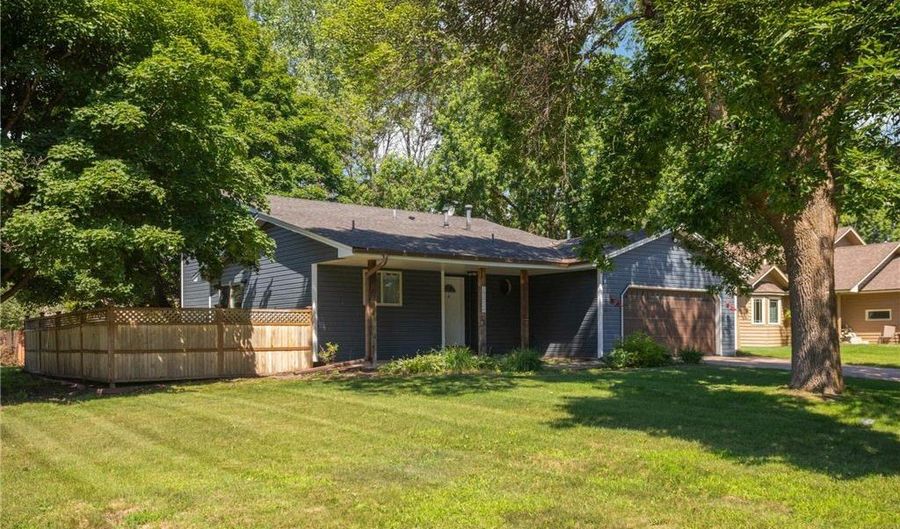 13526 Narcissus St NW, Andover, MN 55304 - 4 Beds, 2 Bath