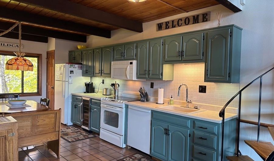 44 Linderhof Golf Course Rd D8, Bartlett, NH 03845 - 3 Beds, 2 Bath