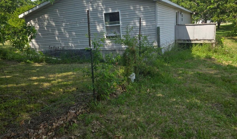 9123 Farm Road 1232, Aurora, MO 65605 - 3 Beds, 2 Bath