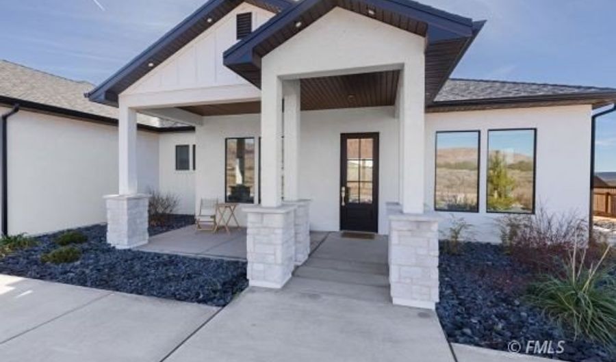 1265 W Township Ave, Colorado City, AZ 86021 - 3 Beds, 3 Bath