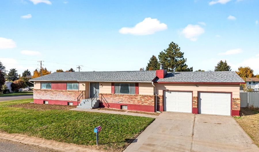 803 Eisenhower St, American Falls, ID 83211 - 4 Beds, 2 Bath