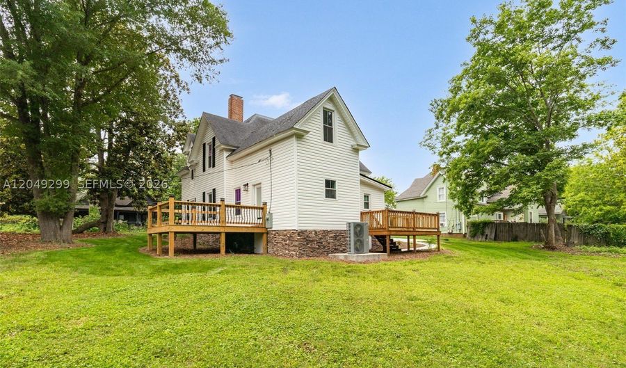 135 Dixon St, Asheboro, NC 27203 - 4 Beds, 3 Bath