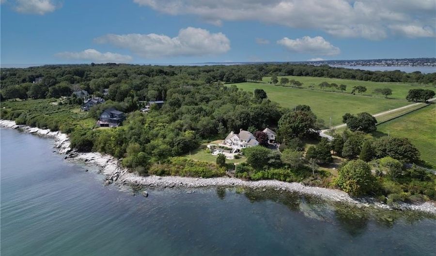 115 Beavertail Rd, Jamestown, RI 02835 - 4 Beds, 5 Bath