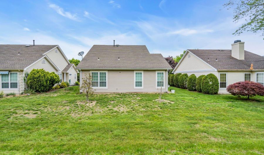 172 Sylvan Lake Blvd, Bayville, NJ 08721 - 2 Beds, 2 Bath