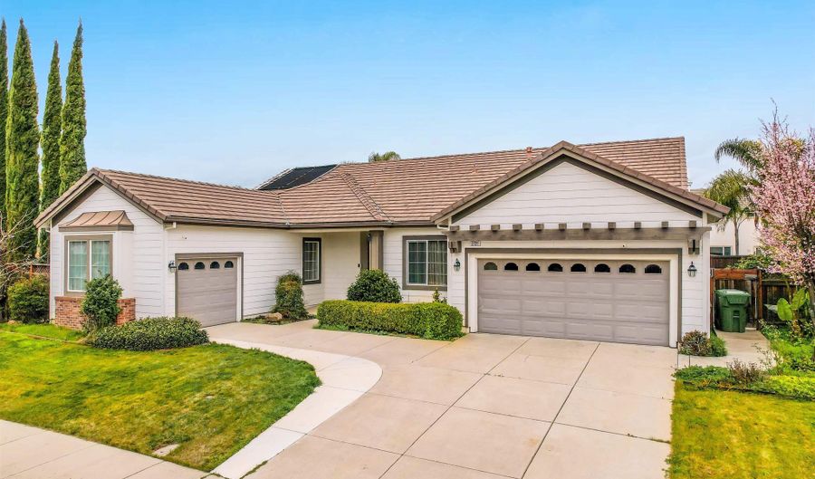 2721 Cathedral Cir, Brentwood, CA 94513 - 4 Beds, 2 Bath