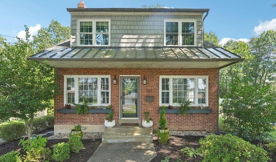 1147 JERICHO Rd, Abington, PA 19001 - 4 Beds, 3 Bath