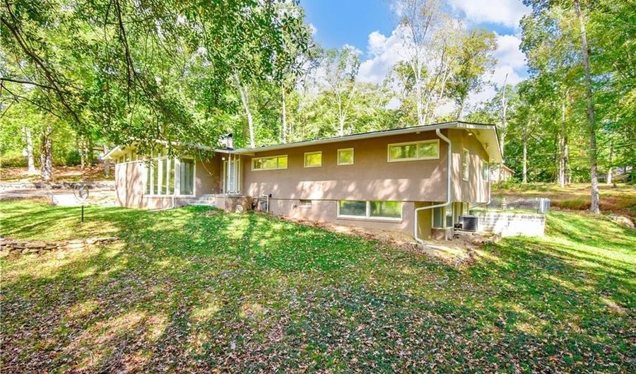 1500 LAKE Cir, Alexander City, AL 35010 - 3 Beds, 3 Bath