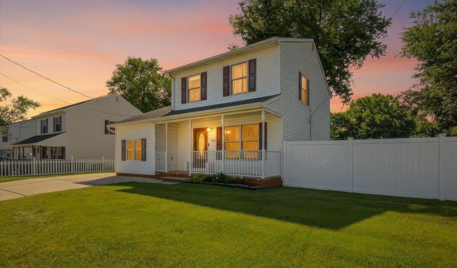 205 County Rd, Aberdeen, NJ 07721 - 3 Beds, 2 Bath