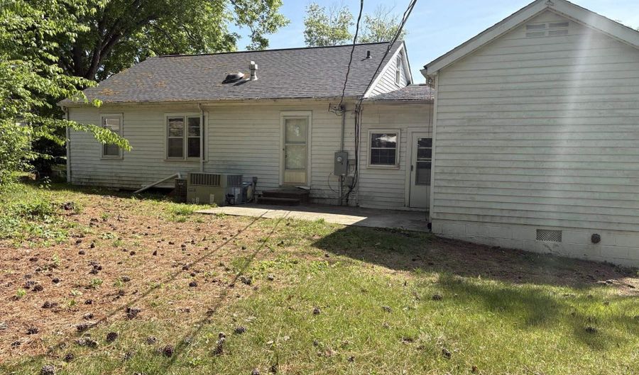 1003 E Washington St, Athens, AL 35611 - 4 Beds, 3 Bath