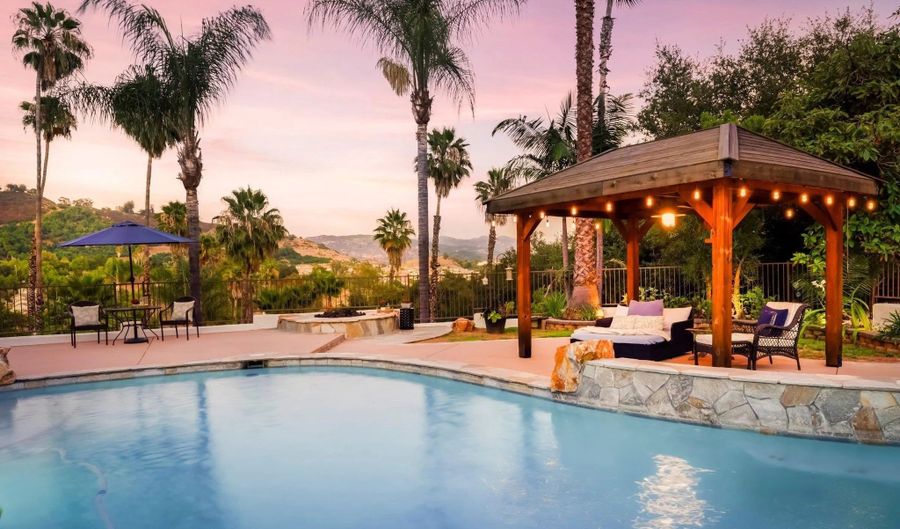 2110 Campo Pl, Escondido, CA 92027 - 5 Beds, 3 Bath