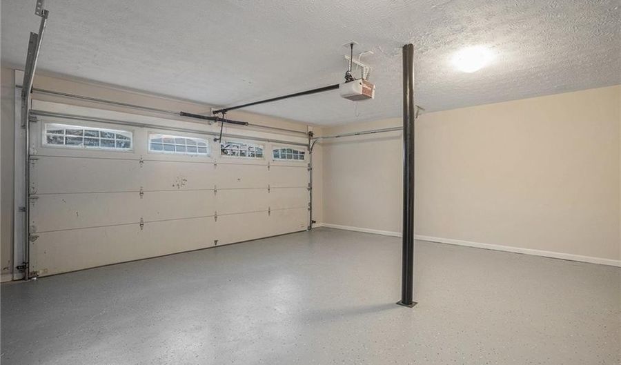 2057 Blackberry Ln, Auburn, GA 30011 - 5 Beds, 3 Bath