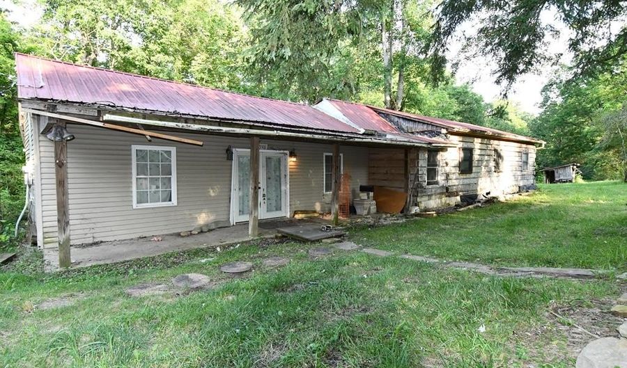398 Elmore Town Rd, Baxter, TN 38544 - 3 Beds, 1 Bath