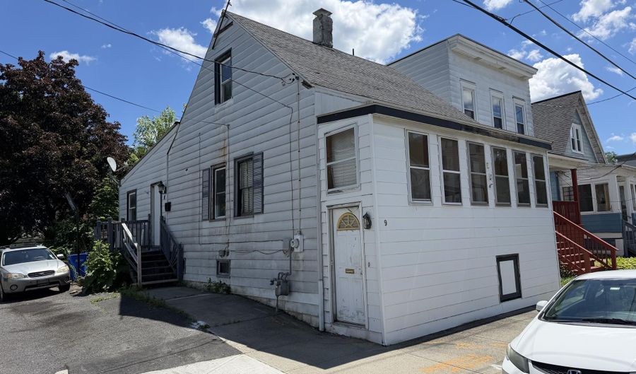 9 O Connell St, Albany, NY 12209 - 2 Beds, 2 Bath