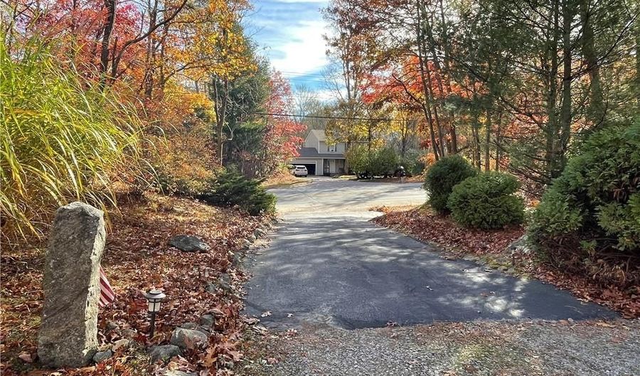 4207 S County Trl, Charlestown, RI 02813 - 2 Beds, 2 Bath