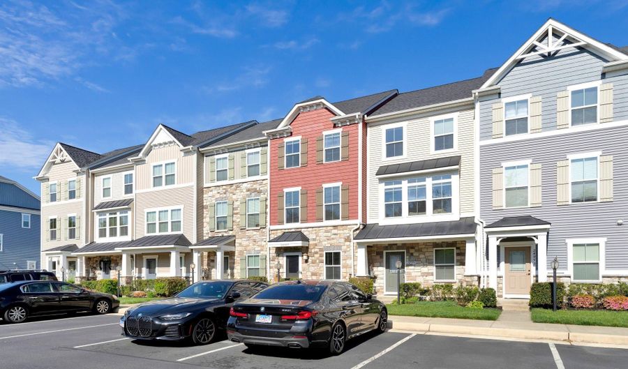 24977 COATS Sq, Aldie, VA 20105 - 3 Beds, 3 Bath