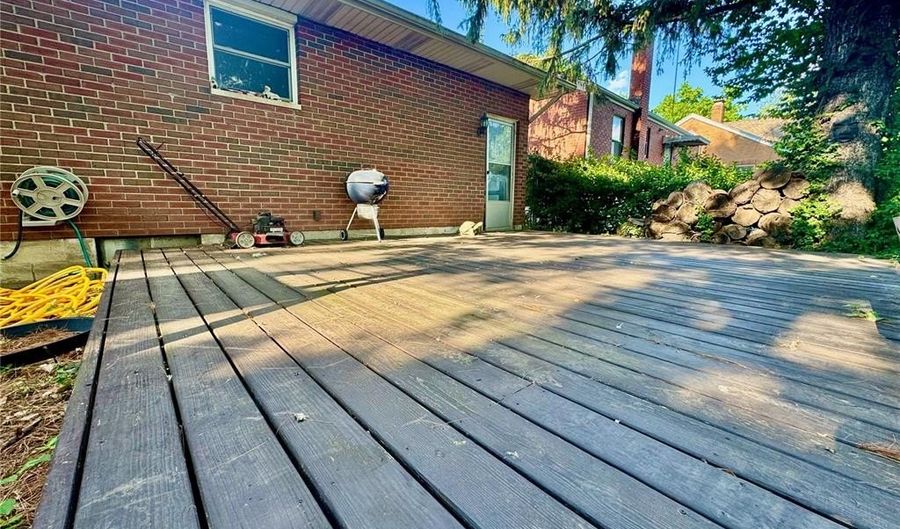 2923 Buena Vista Ave, Alton, IL 62002 - 2 Beds, 1 Bath
