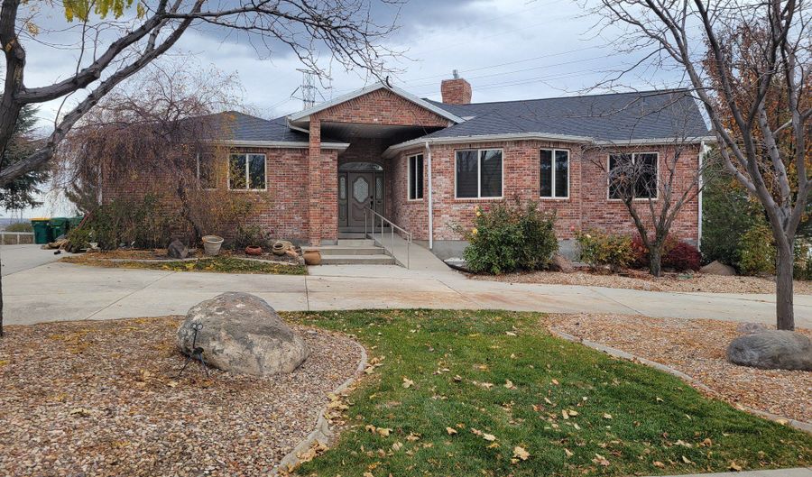 2428 W SILVERPOINT Way S, Bluffdale, UT 84065 - 6 Beds, 4 Bath