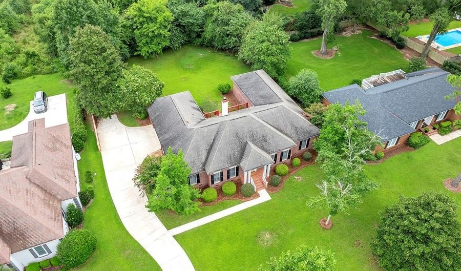 2008 Cameron Dr, Albany, GA 31721 - 4 Beds, 3 Bath