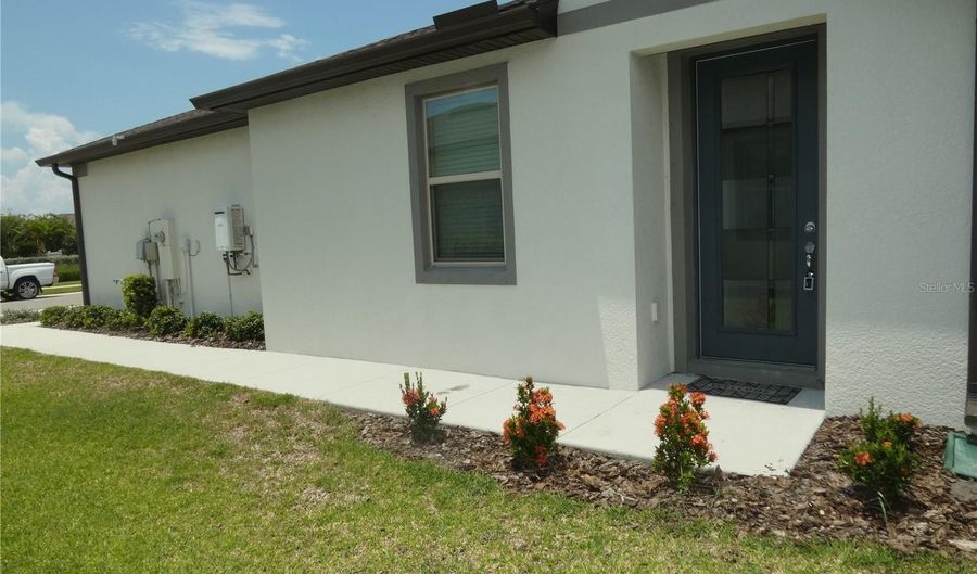 6372 MOORING LINE Cir, Apollo Beach, FL 33572 - 2 Beds, 2 Bath