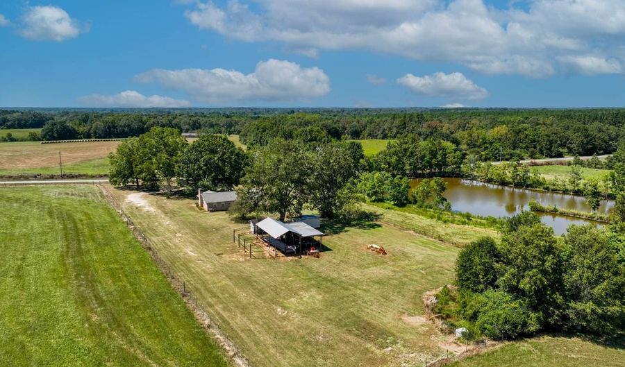 24536 Harmony Church Rd, Andalusia, AL 36421 - 2 Beds, 2 Bath