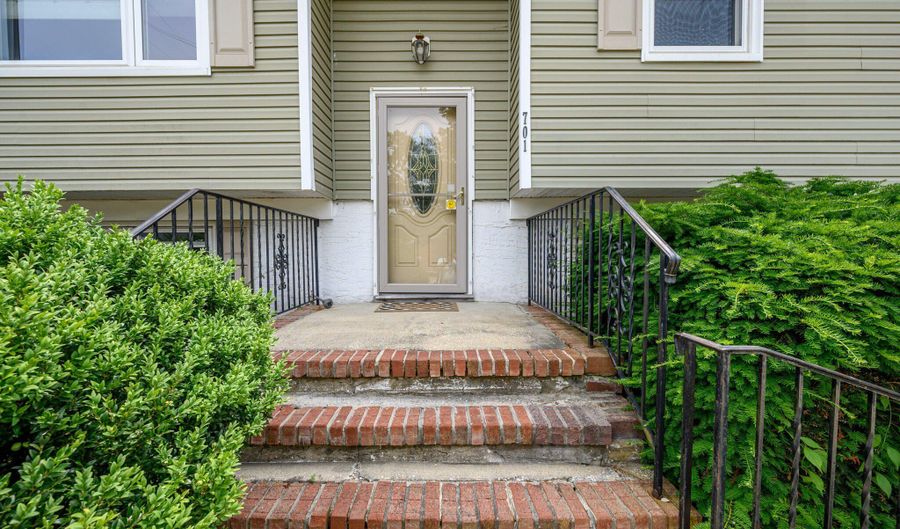 701 Beach Ave, Beachwood, NJ 08722 - 3 Beds, 2 Bath