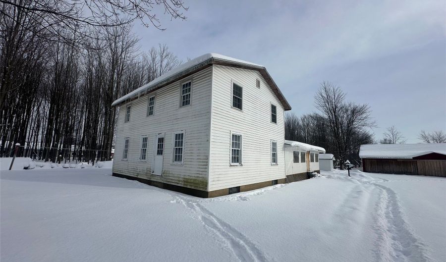 9573 STATE LINE Rd, Albion, PA 16401 - 6 Beds, 0 Bath
