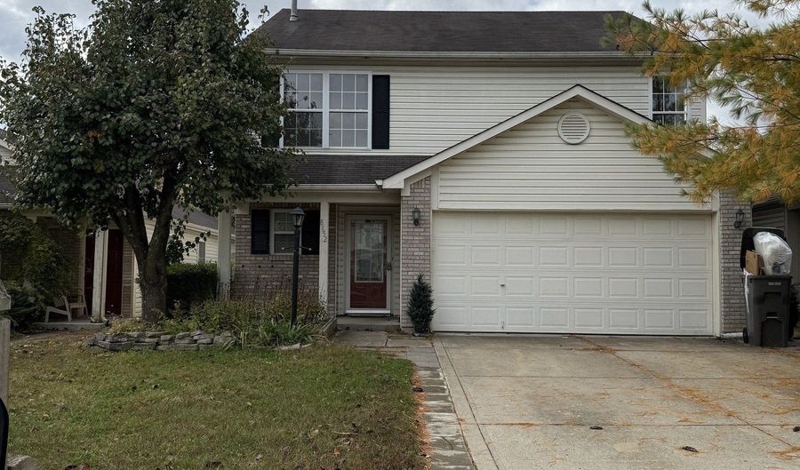 8152 Maple Stream Ln, Indianapolis, IN 46217 - 3 Beds, 3 Bath