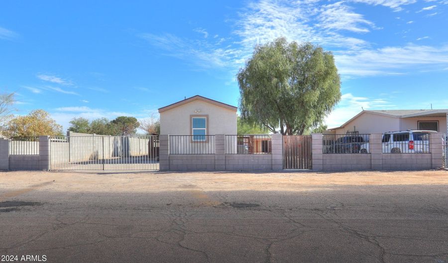 5741 N THORNTON Rd, Casa Grande, AZ 85122 - 3 Beds, 2 Bath