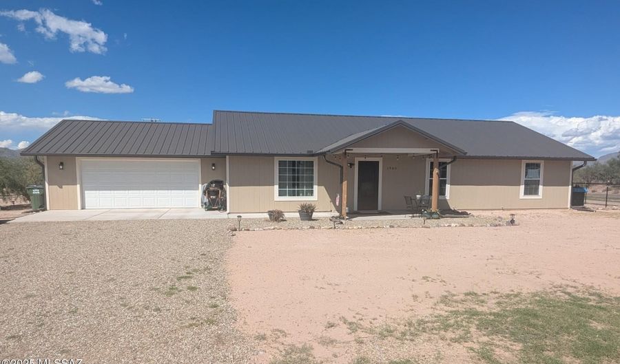 1960 W Willow Way, Benson, AZ 85602 - 3 Beds, 2 Bath
