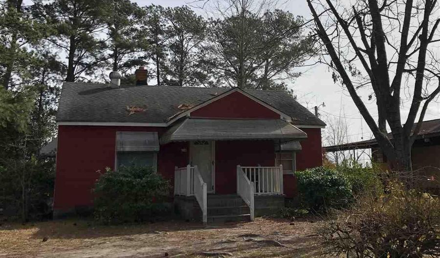 314 Hodges Ave, Bennettsville, SC 29512 - 3 Beds, 2 Bath