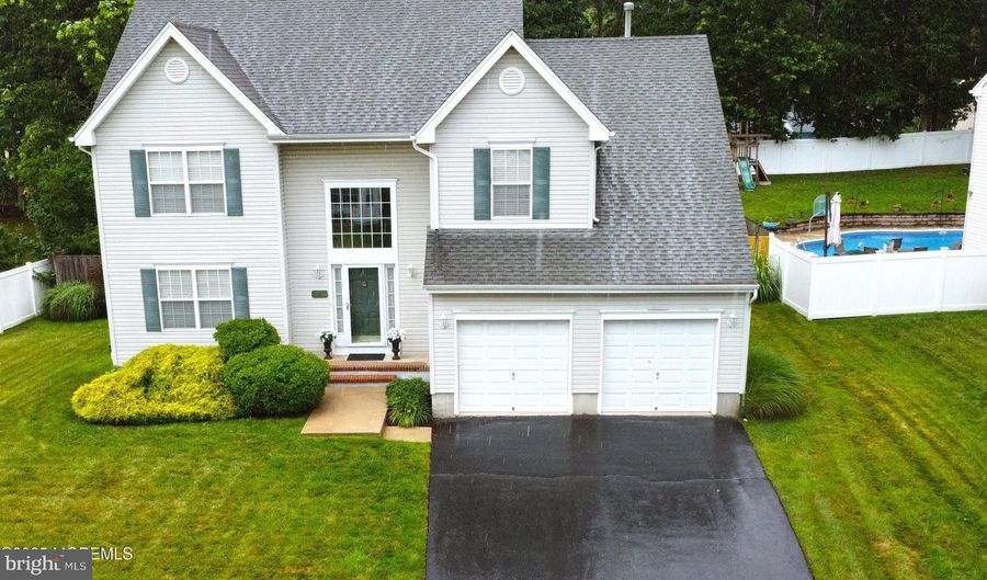 21 ORCHID Ln, Barnegat, NJ 08005 - 4 Beds, 3 Bath
