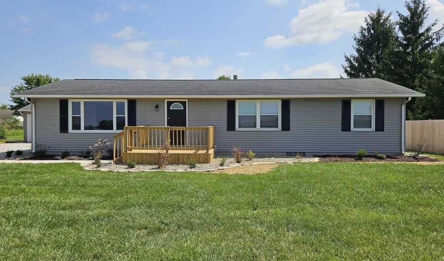2110 N Indiana Ave, Auburn, IN 46706 - 3 Beds, 2 Bath
