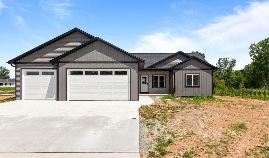 2314 KHLOE Ln, Appleton, WI 54913 - 3 Beds, 2 Bath