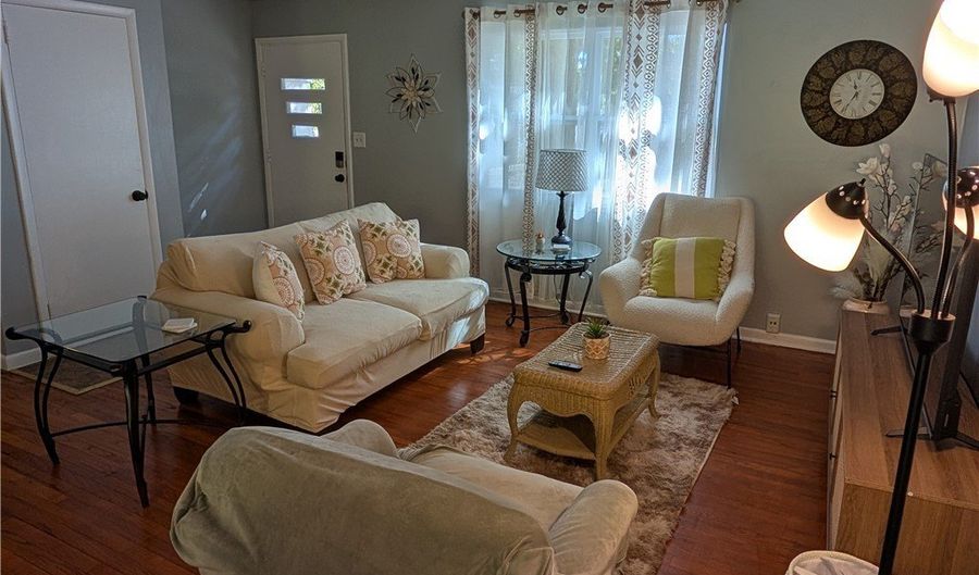 1494 Hilton Dr, Akron, OH 44313 - 3 Beds, 2 Bath