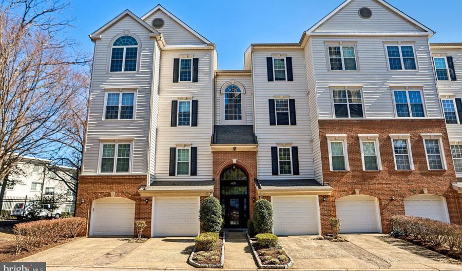 4691 LONGSTREET Ln 202, Alexandria, VA 22311 - 2 Beds, 2 Bath