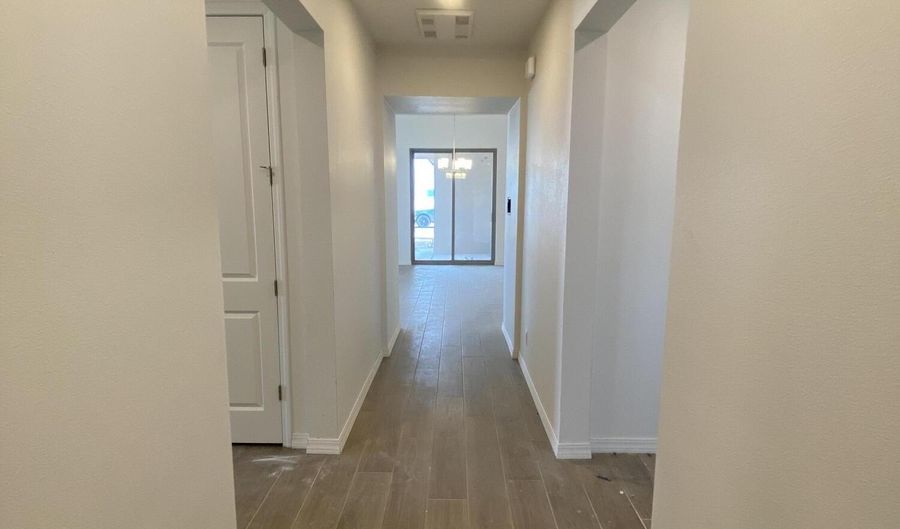 2012 Dekooning Ave SE, Albuquerque, NM 87106 - 3 Beds, 2 Bath