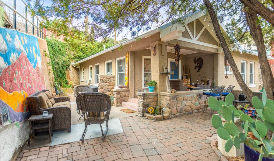 14 Maxfield Ave, Bisbee, AZ 85603 - 2 Beds, 1 Bath