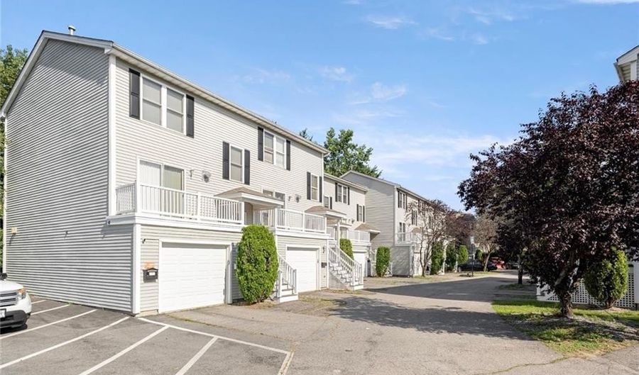 5 Morrill Ln C, North Providence, RI 02904 - 3 Beds, 3 Bath