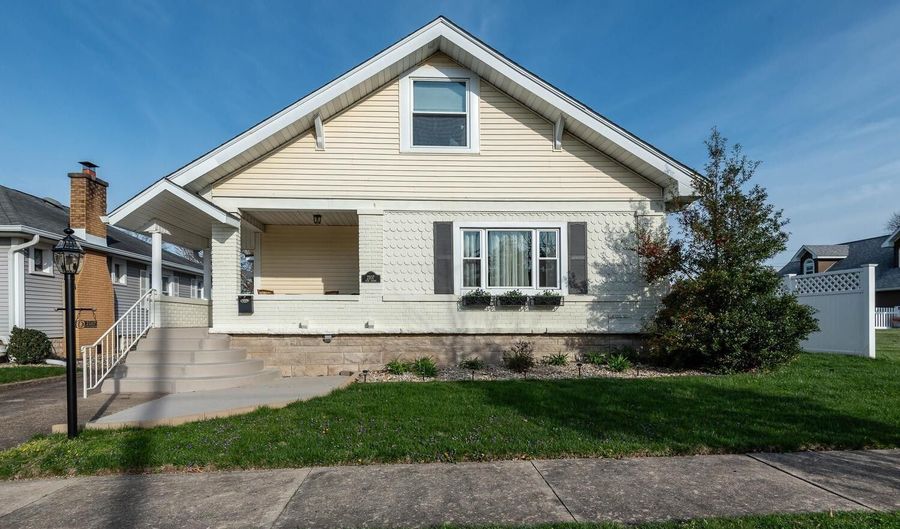 2107 Park Ave, Bedford, IN 47421 - 3 Beds, 2 Bath
