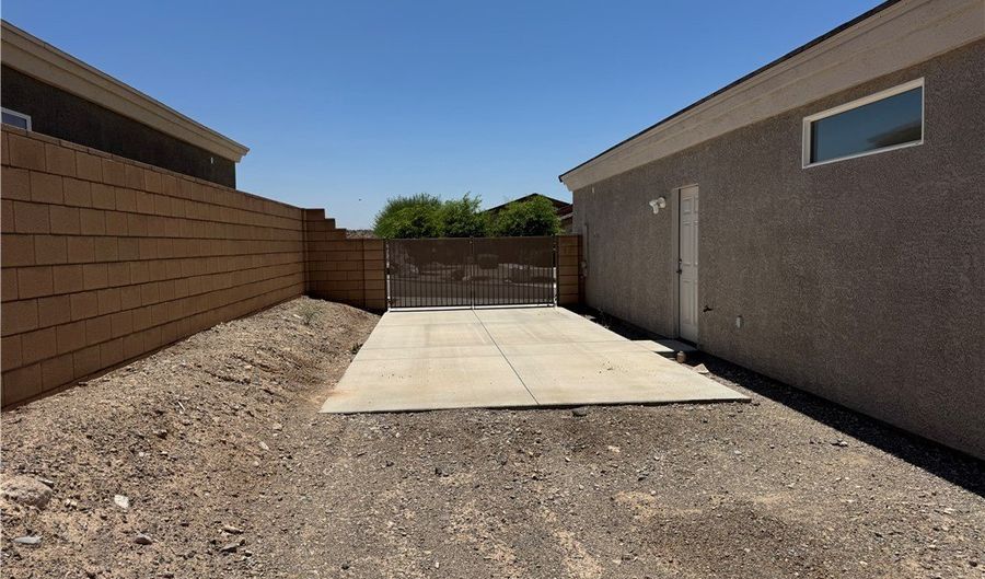 2749 Wilderness Ln, Bullhead City, AZ 86442 - 3 Beds, 2 Bath