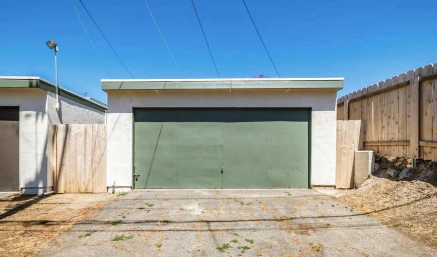 426 Sacramento Ave, Spring Valley, CA 91977 - 3 Beds, 3 Bath