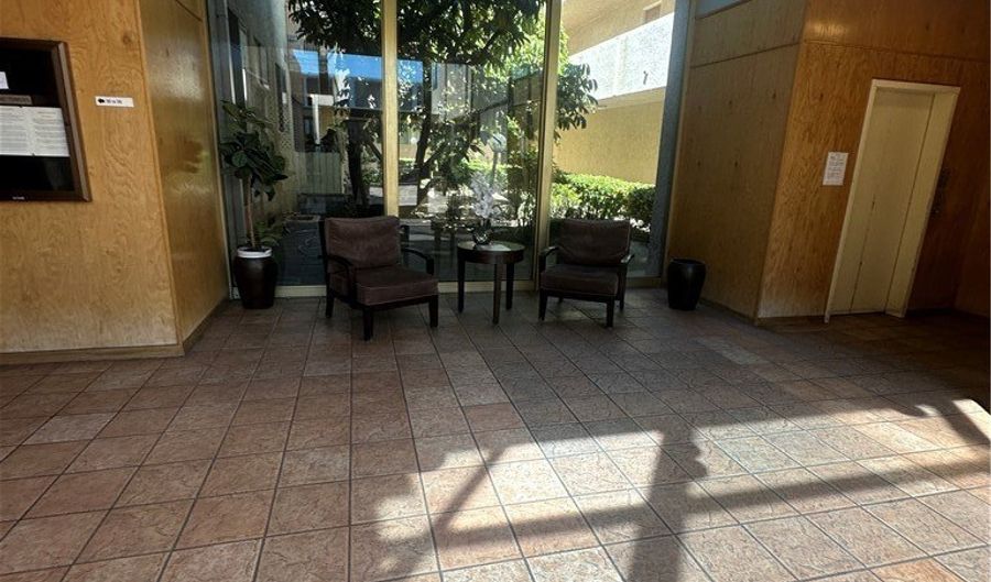 5429 Newcastle Ave 206, Encino, CA 91316 - 2 Beds, 2 Bath